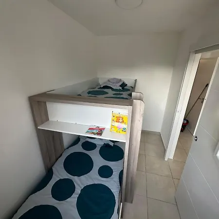 Dom wakacyjny Contemporaine A 2 Pas De La Avec Piscine Privee *