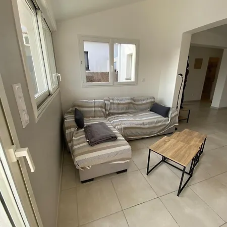 Contemporaine A 2 Pas De La Avec Piscine Privee Dom wakacyjny