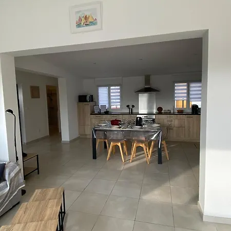 Contemporaine A 2 Pas De La Avec Piscine Privee Dom wakacyjny