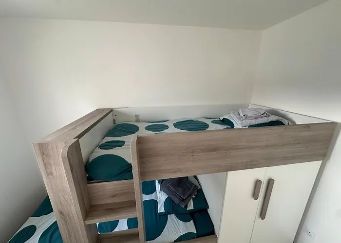 Nyaraló Contemporaine A 2 Pas De La Avec Piscine Privee