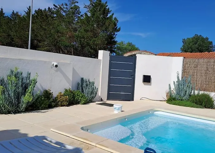 Contemporaine A 2 Pas De La Avec Piscine Privee Nyaraló *
