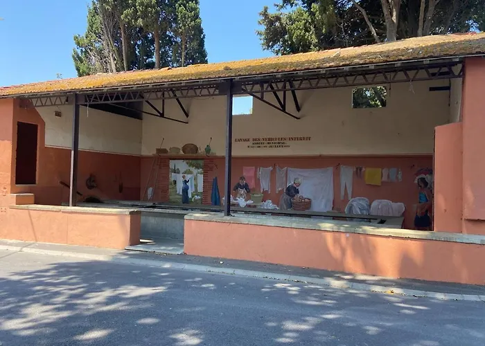 Contemporaine A 2 Pas De La Avec Piscine Privee