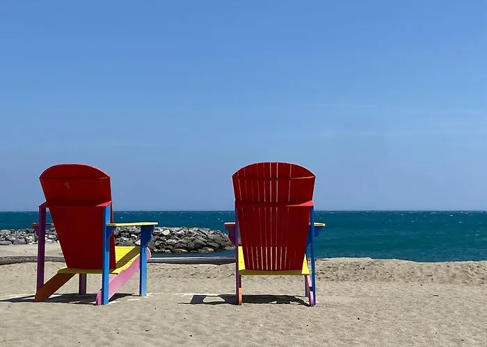 Contemporaine A 2 Pas De La Avec Piscine Privee Nyaraló