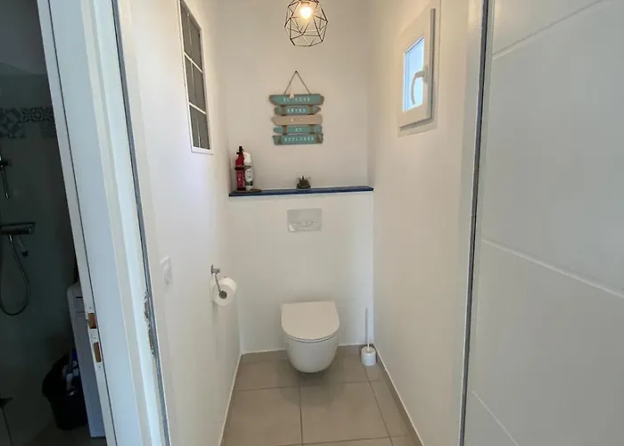 Contemporaine A 2 Pas De La Avec Piscine Privee Nyaraló Sainte-Marie-la-Mer